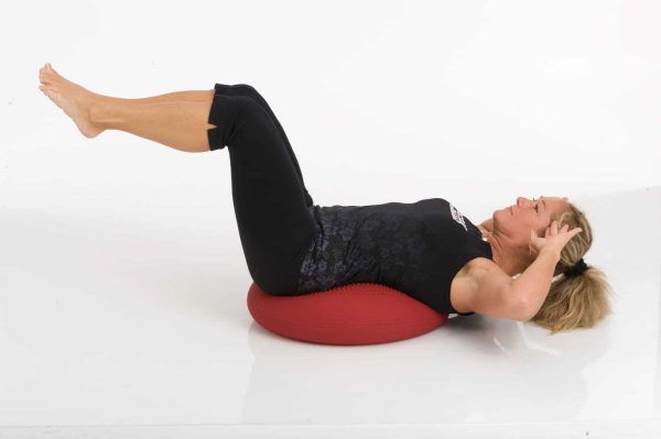 dynair-ballkissen-xxl_frau_situp_1_web dynair-ballkissen-xxl_frau_situp_1_web