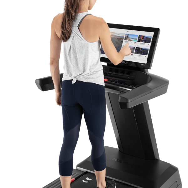 FMTL70820_Freemotion_t22.9_REFLEX_Treadmill_015
