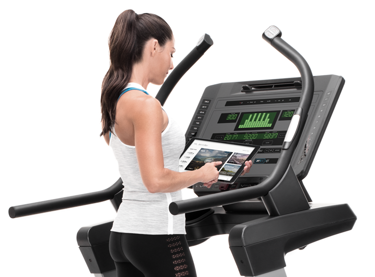 i10.9b_Incline_Trainer_With-ipad-820x606-c