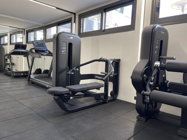 Palmyra Beach Hotel, Athens