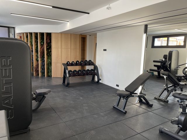 Palmyra Beach Hotel, Athens